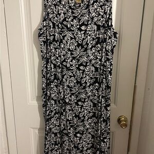 Floral Black and White Sleeveless Dress